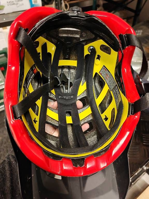 Caschi: Casque VTT MET Mips Taille M – Usato da Penthaz venduto da GGE01 4