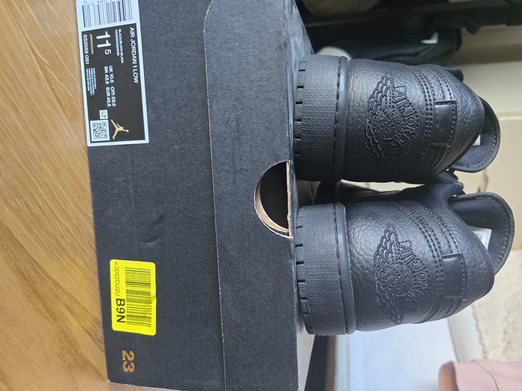 Nike Scarpe da uomo: Nike jordan low black edition 45.5 original – Usato da Cham venduto da GianniQ 1