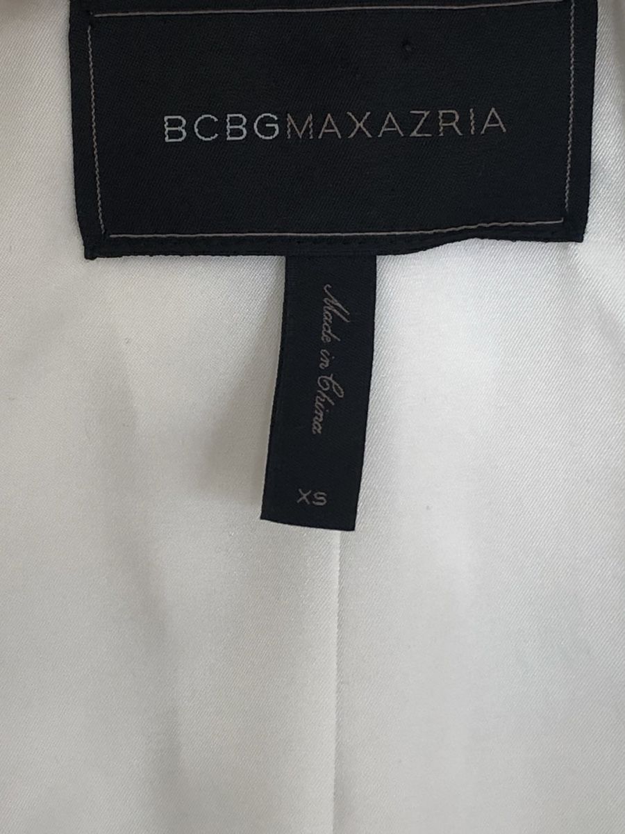 Completi & Tailleur: Ensemble blanc blazer cape et tailleur BCBG Max Azria – Nuovo (secondo la descrizione) da Clarens venduto da ale_yc7t 5