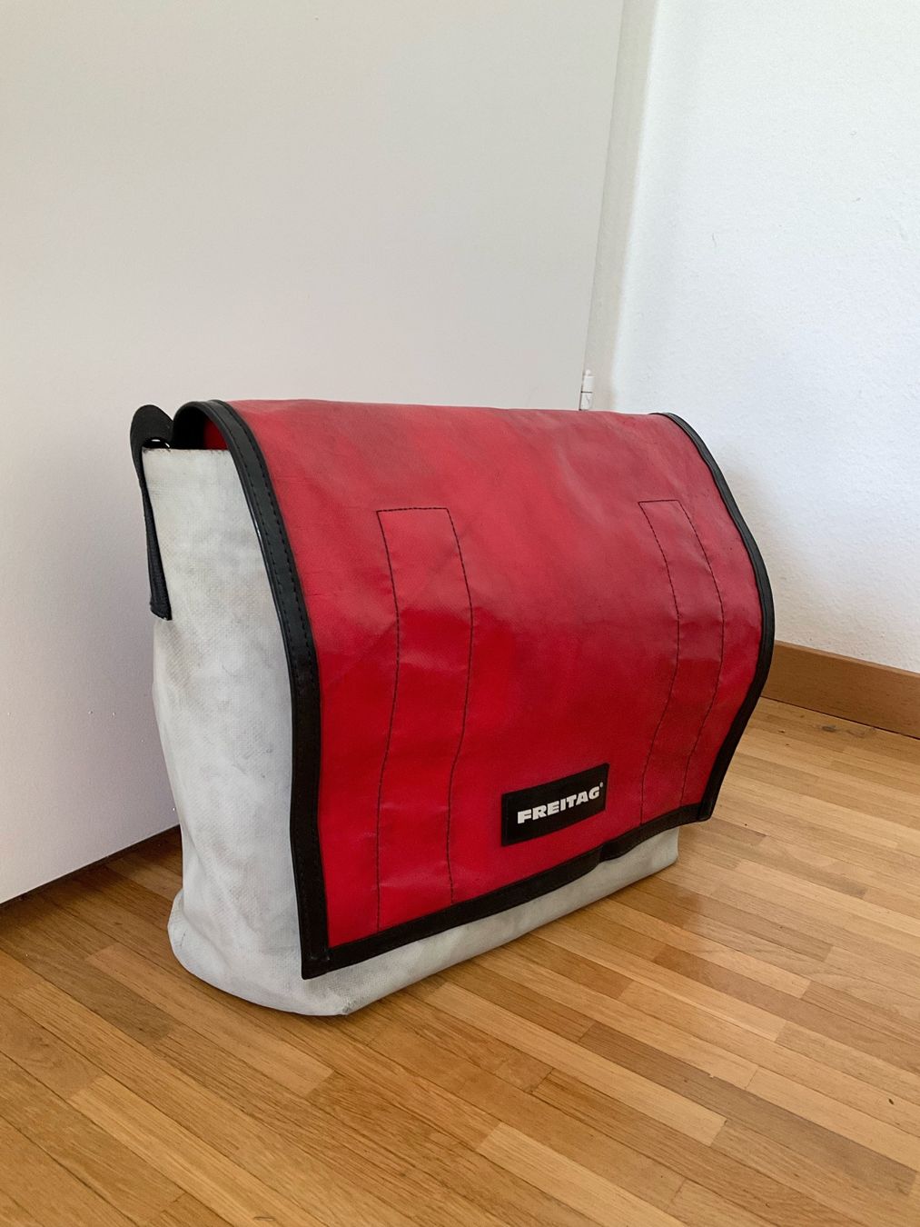 Freitag Taschen: FREITAG MESSENGER TASCHE – Gebraucht aus Zürich von dee_75my 7