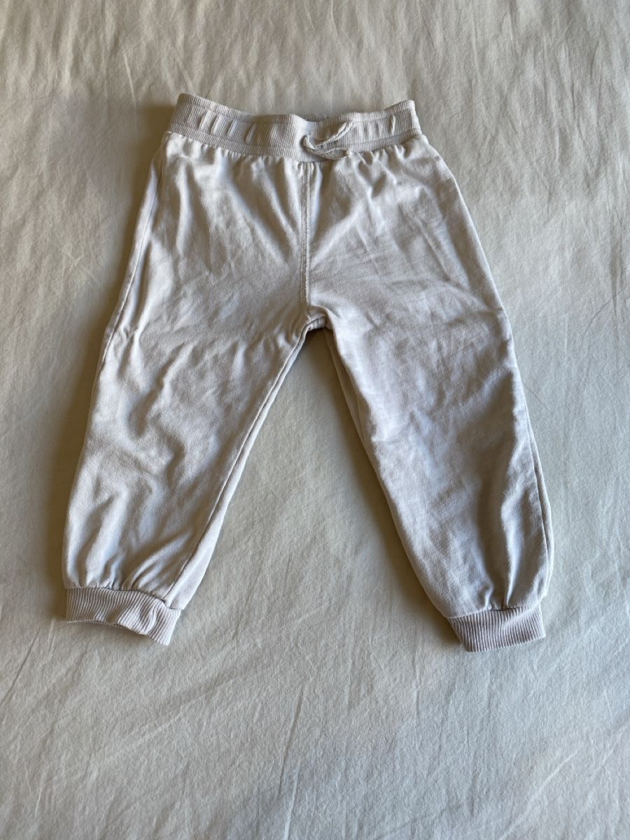 Hosen: Kinder-Jogginghose Größe 86cm – Gebraucht aus Studen BE von par_f69n