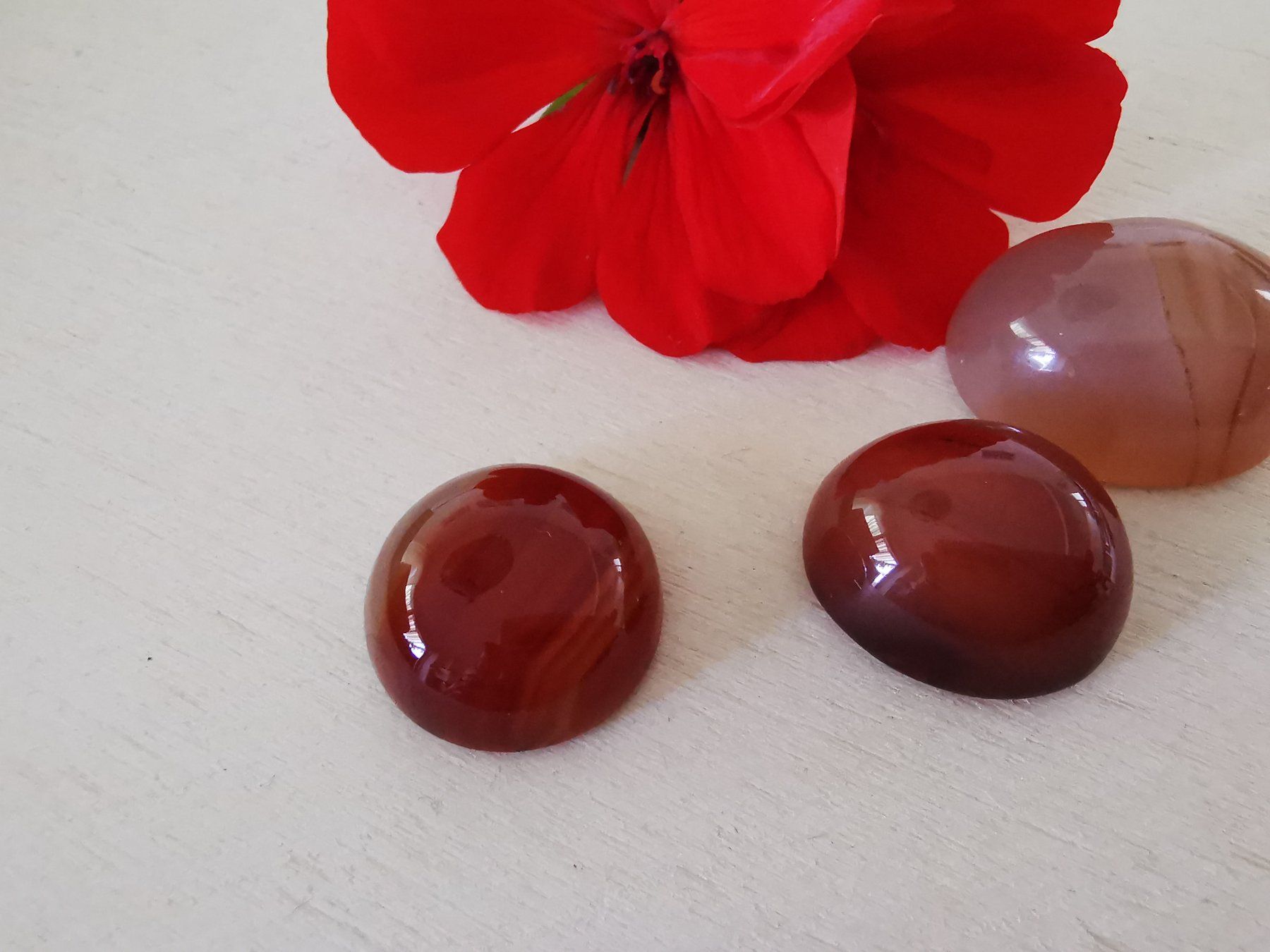 Minerali & Pietre curative: 3 Stk. grosse Karneol Cabochon / Lager-Sondererkauf – Nuovo e nell'imballaggio originale da Dierikon venduto da Buntspecht-10 2