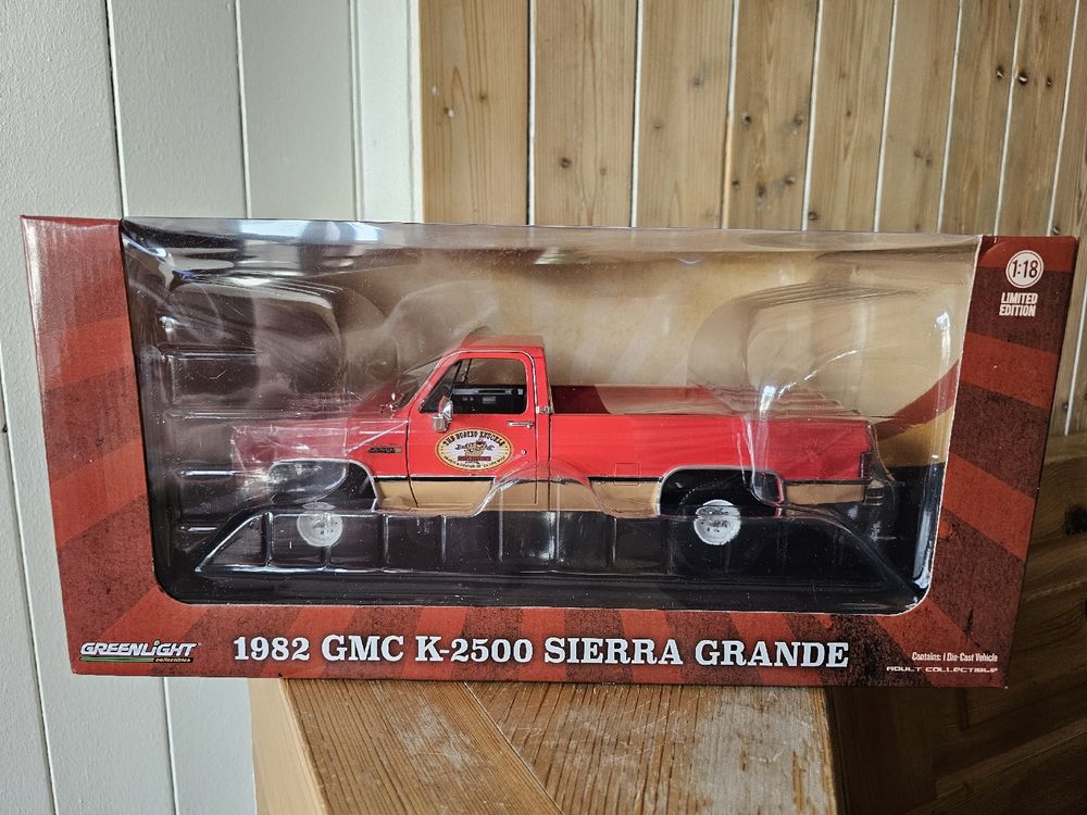 82'GMC K2500 Sierra Grande Pick Up 1:18 | Kaufen auf Ricardo