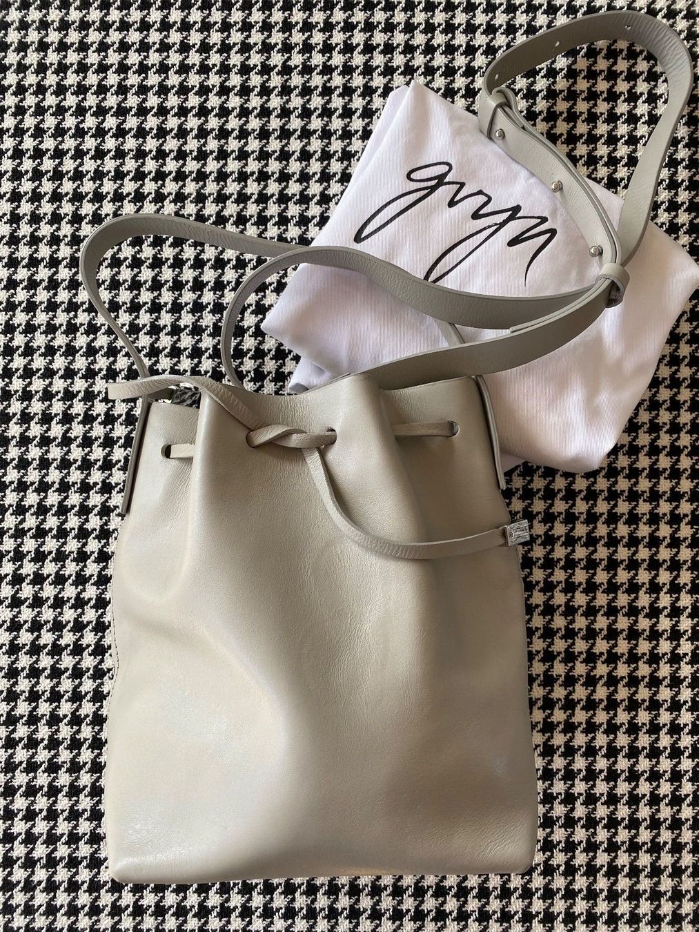 Borse da donna: Bucketbag Tasche 'Gvyn Design' – Usato da Triboltingen venduto da U_1965
