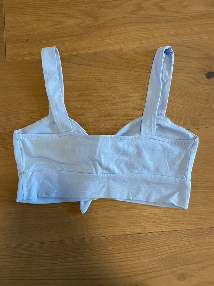 Top: Babyblau Top – Nuovo (secondo la descrizione) da Ausserberg venduto da ani_7jqv 1