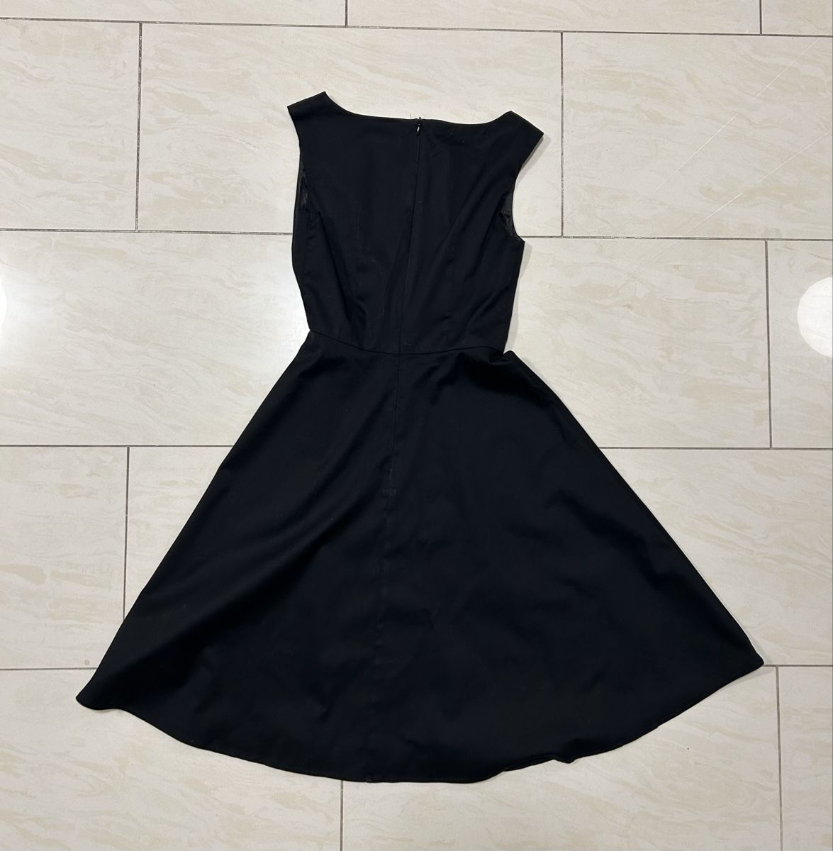 Vestiti: Schwarzes, klassisches Baumwollkleid – Usato da Zürich venduto da sop_82jx 1