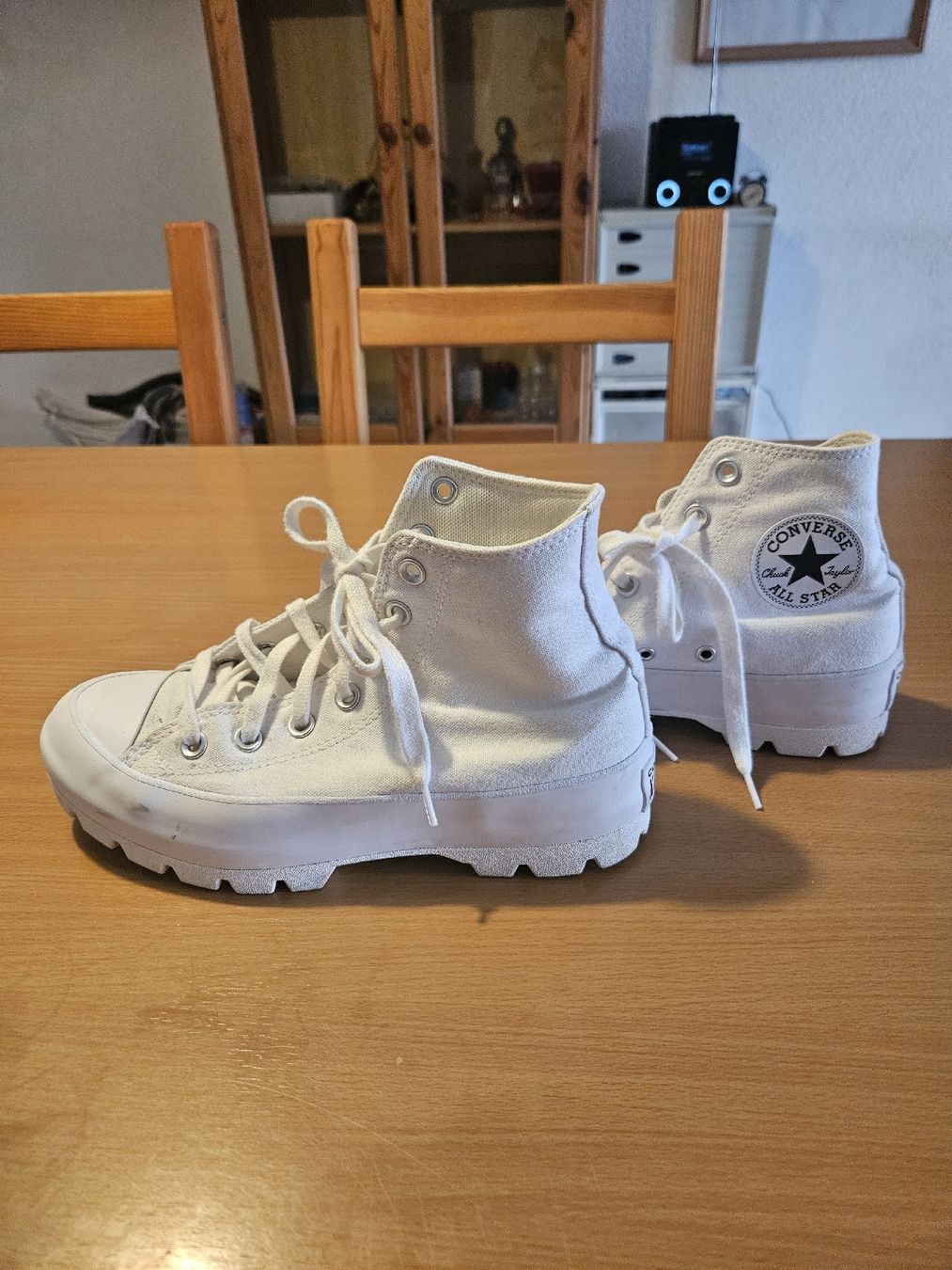 Converse Scarpe da uomo: weisse Converse chunky Sohle Grösse 38 – Usato da Niederwil AG venduto da Sillimini 3