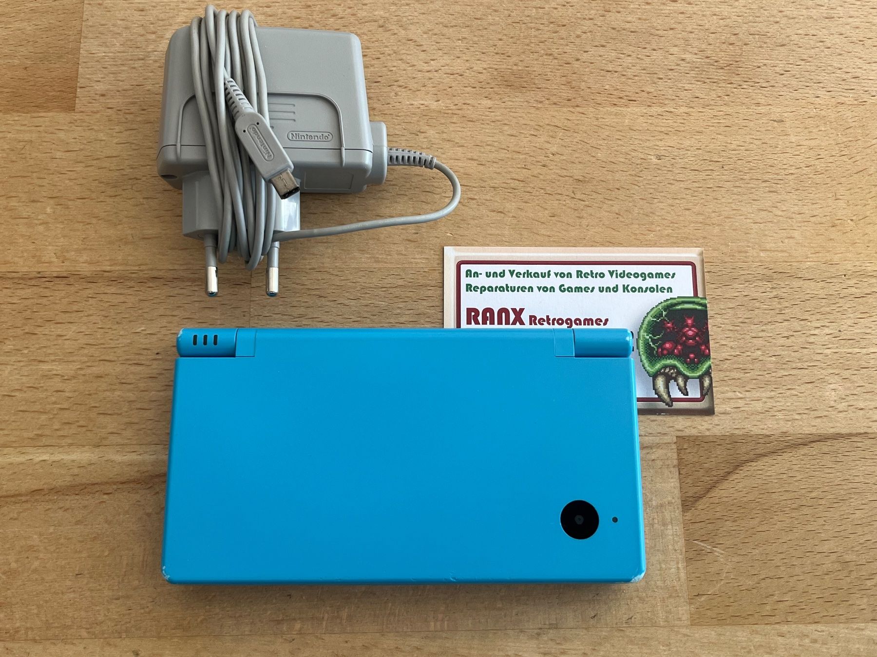 Nintendo Console: Nintendo DSi Konsole hellblau mit originalem Ladekabel – Usato da Thalwil venduto da ranx