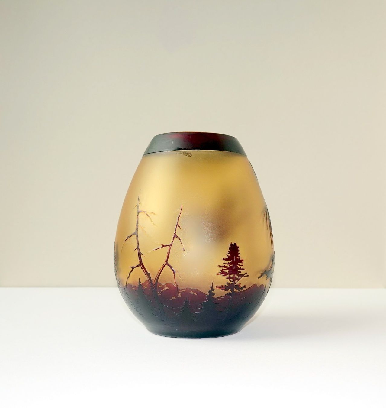 Vase & Récipients: Antike Überfangvase von Harrach – D'occasion à Brunnen par brocundfloh 2