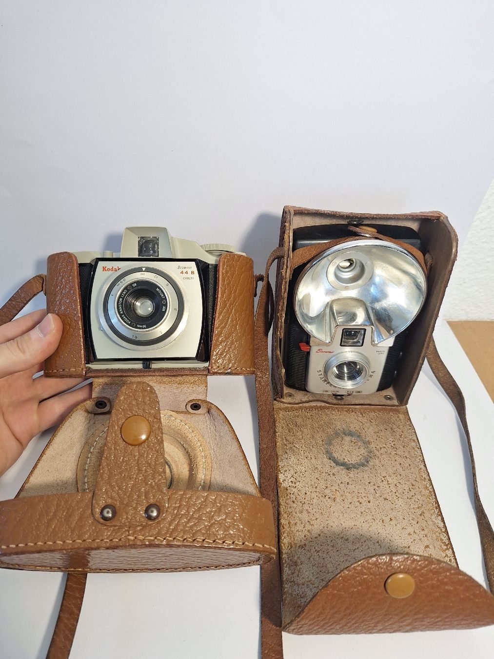 Kodak Kamera: Antike Kodak Brownie 44b + Blitz – Gebraucht aus Pfäffikon SZ von TobyPeterson