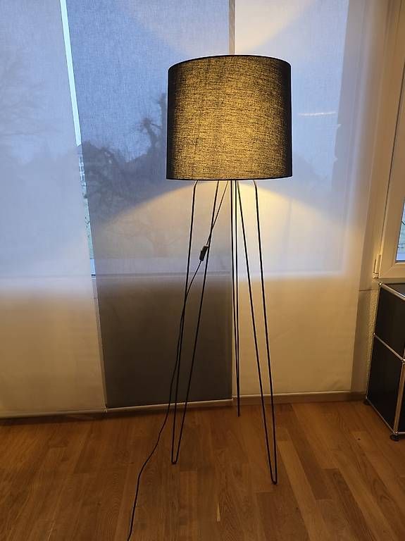 Lampade: Stehlampe mit Hairpin legs – Usato da Grosshöchstetten venduto da kids04 3