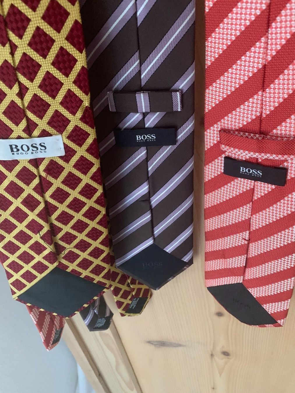 Hugo Boss Cravatte: 3 Hugo Boss Krawatten – Nuovo (secondo la descrizione) da Waltenschwil venduto da pipapo71 1