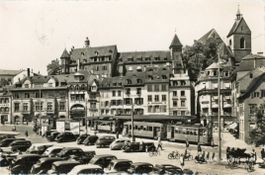 Basel   BS  -   Tram & Autos  /  Bargfüsserplatz   um 1952