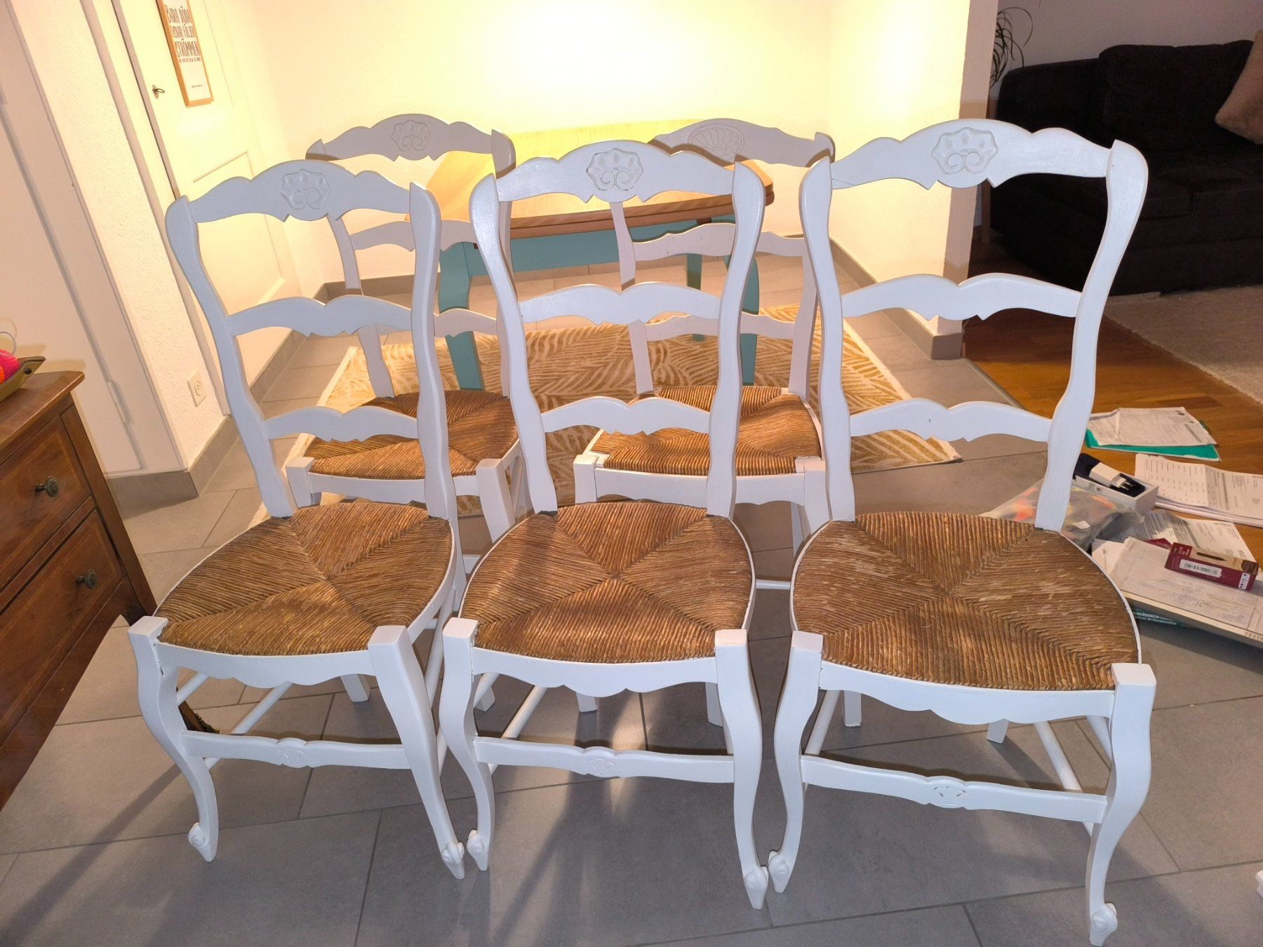 Sedie: Chaises campagne blanches assise paille 5x – Usato da Payerne venduto da val_6m6w