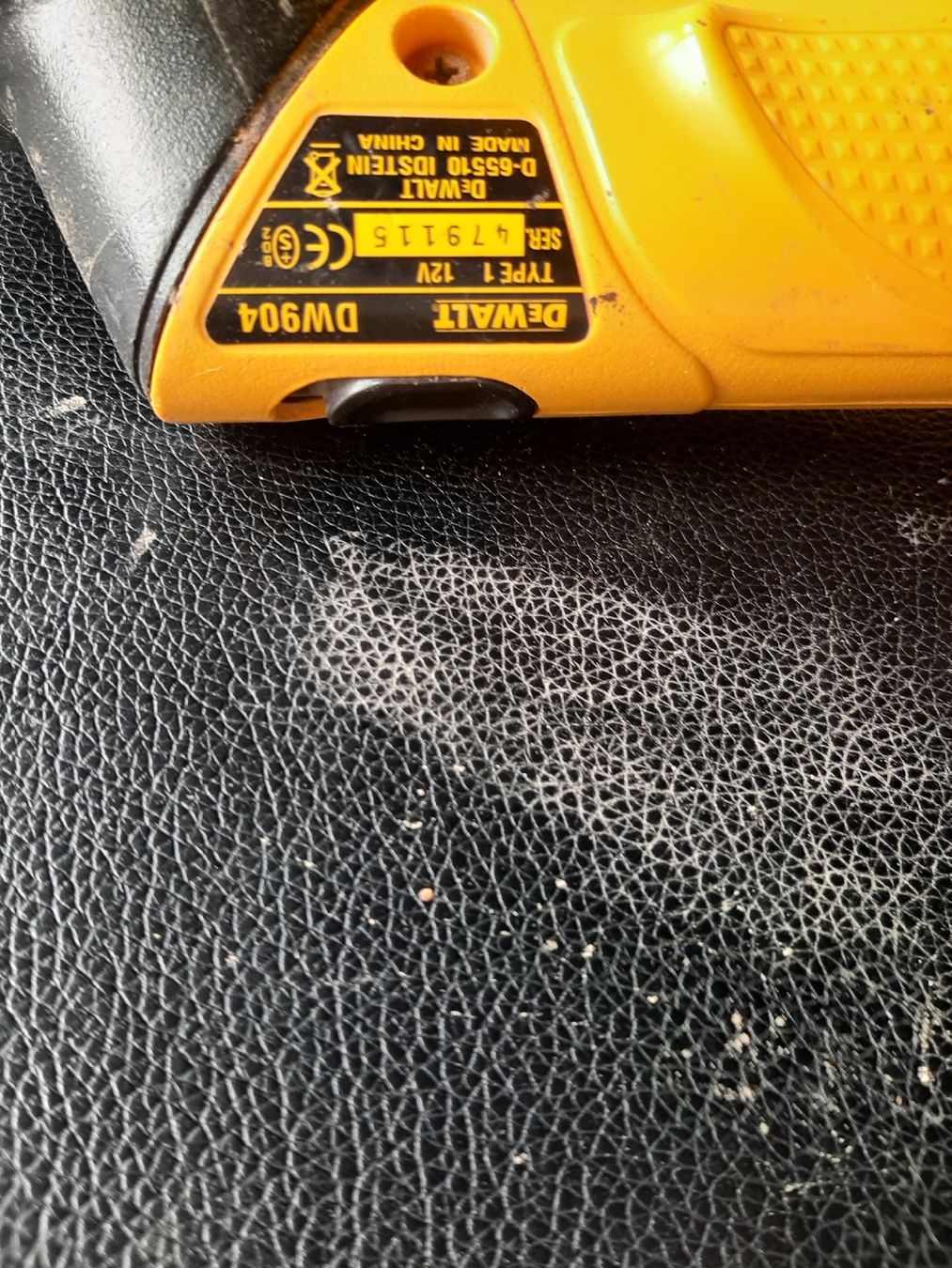 Dewalt Trapani: Akkuschrauber Dewalt Bohrmaschine Ladegerät – Usato da St Gallen venduto da keller020 3