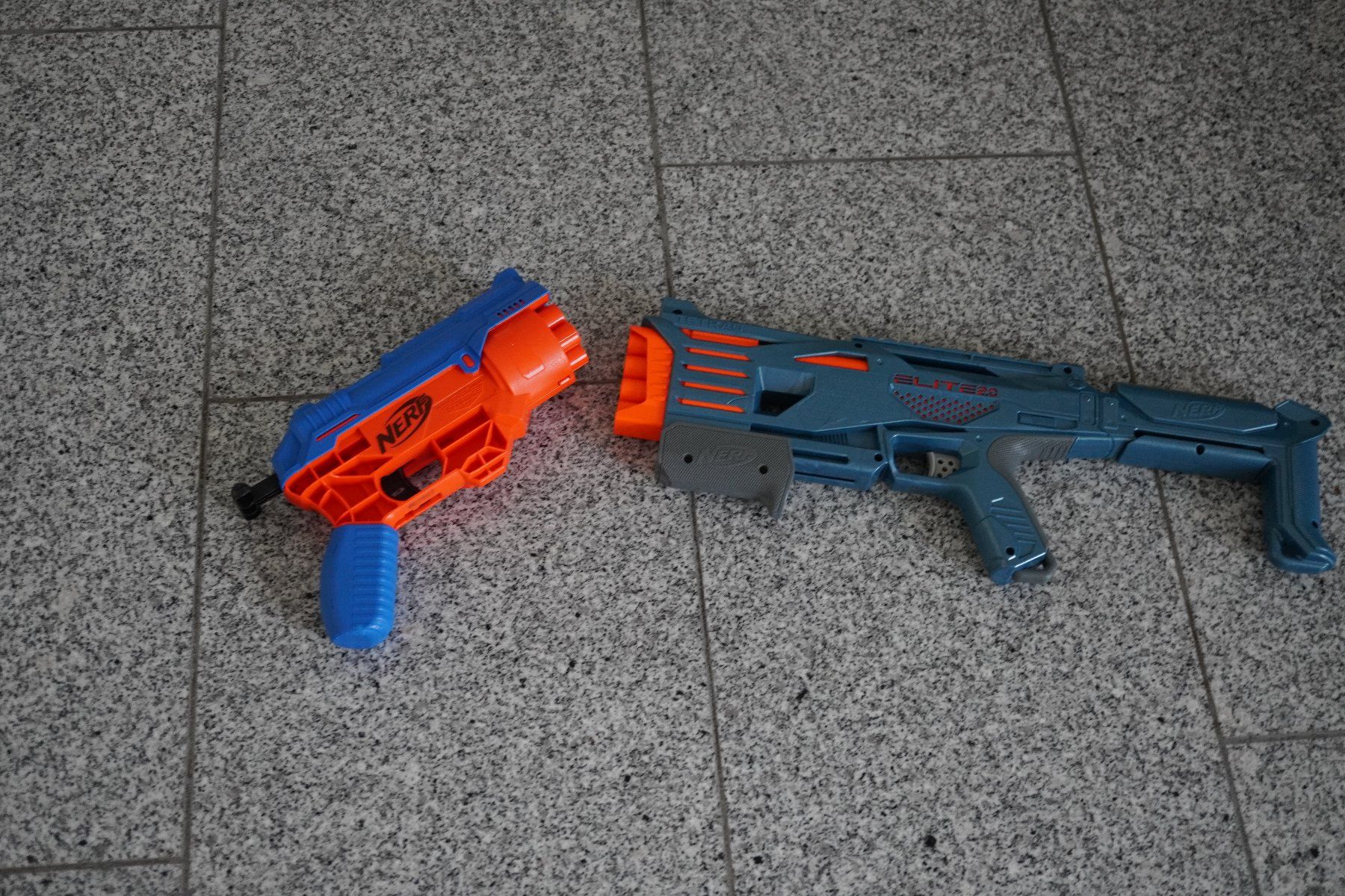 Nerf Giocattoli: 2x  Nerf   Gun Paket  ab 5.- – Usato da Eschenbach SG venduto da craniums 4