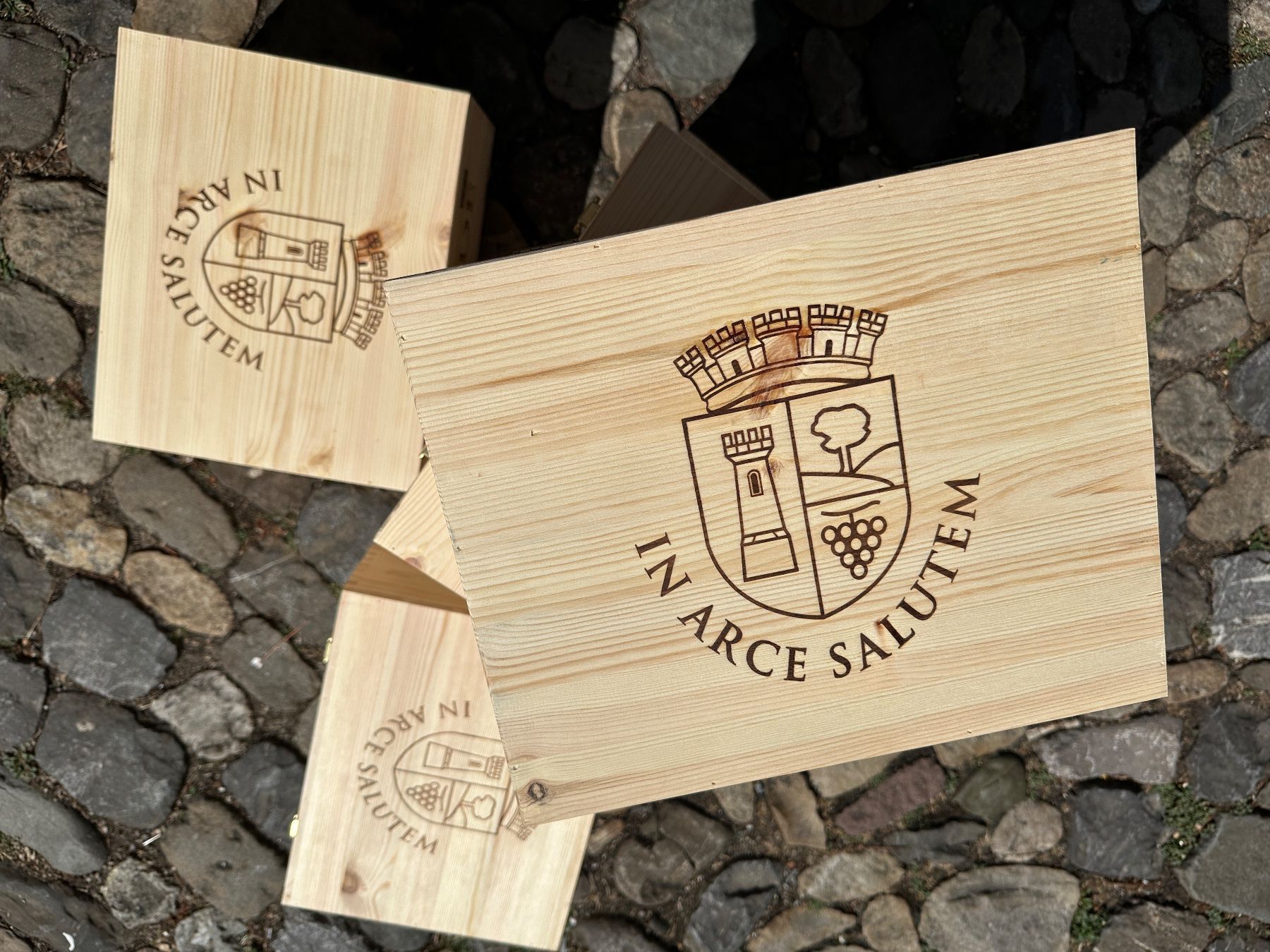 Autres: Schöne Weinkiste Klappdeckel – D'occasion à Zürich par atlantis77 6