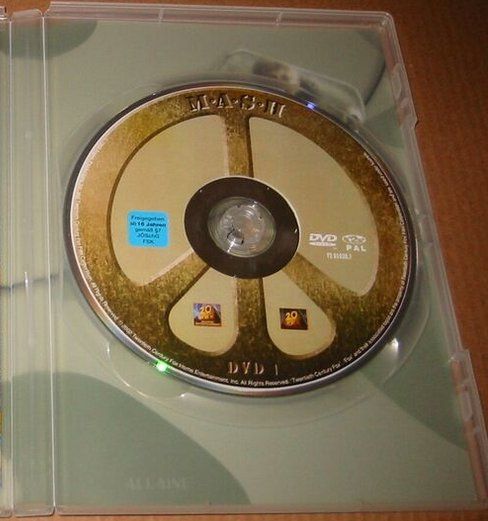 MASH  (Robert Altman)       > De & Eng <           ©'1970 2