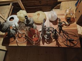 alte Lampen und Lampengläser