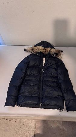 Veste PYRENEXE bleu foncée avec capuche fourrure 