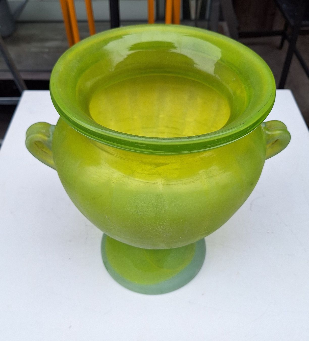 Vasi & Recipienti: Grüne Vintage Vase mit Henkel – Usato da Weinfelden venduto da JoeBaer 1