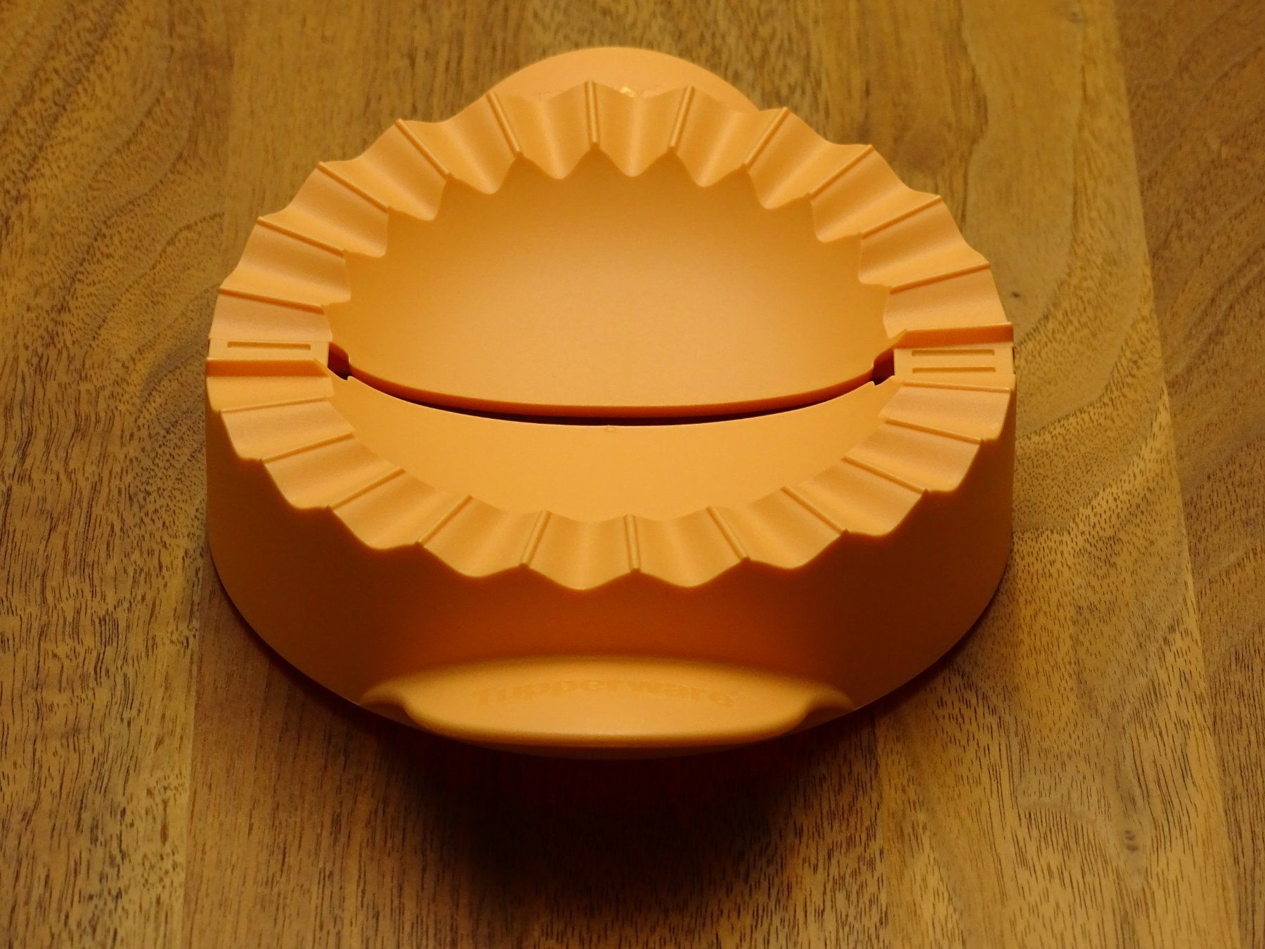 Tupperware Teglie da forno: Tupperware Maultaschen Ausstecher orange – Nuovo e nell'imballaggio originale da Unterkulm venduto da Wschwend