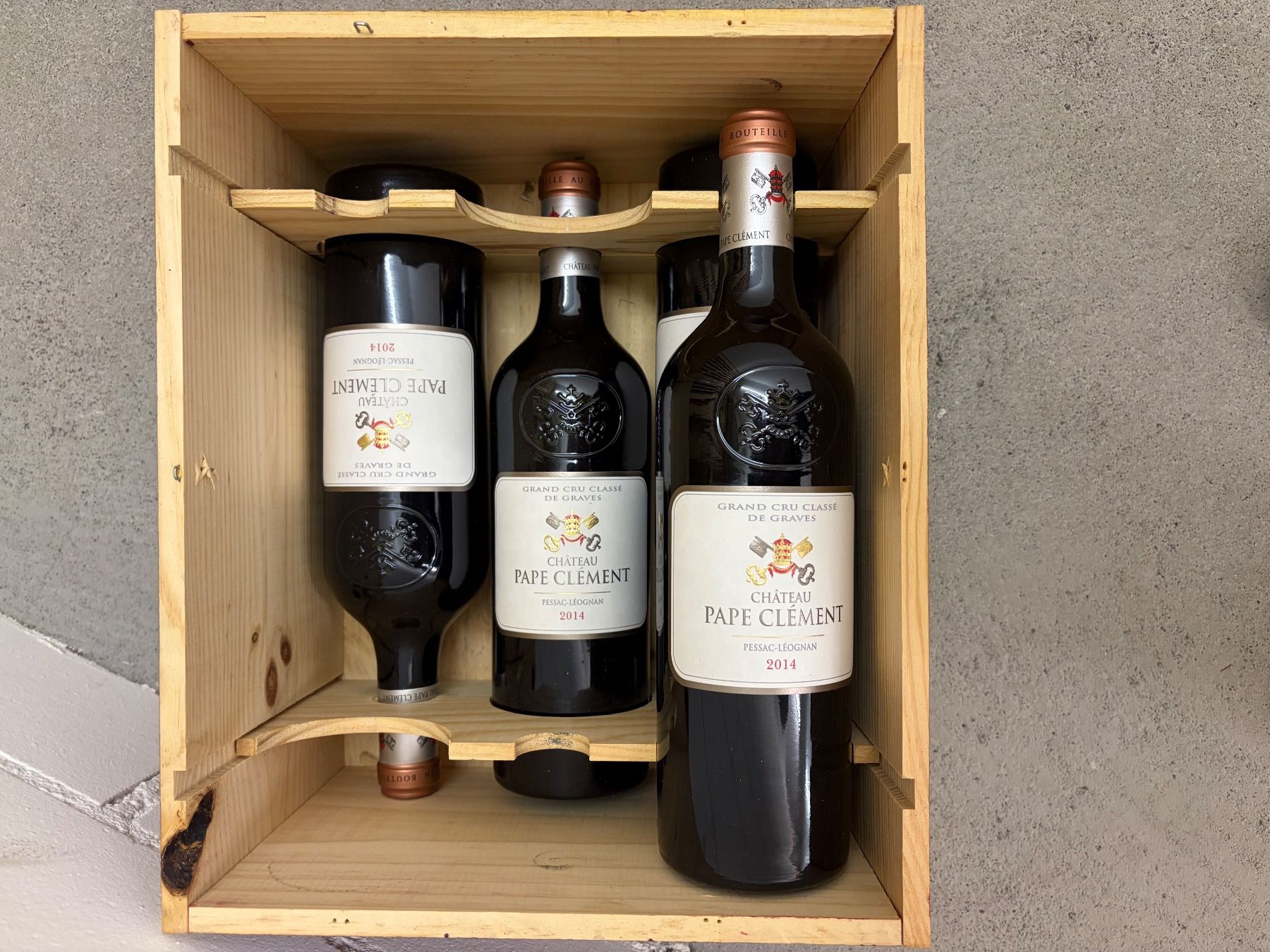 Vino: 4 Flaschen Pape Clément 2014 – Nuovo (secondo la descrizione) da Schlieren venduto da mbr21 3