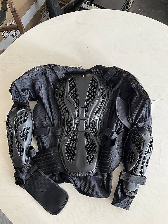 Protezioni & Imbottiture: Plastron alpinestar – Usato da Conthey venduto da Patmt09 1