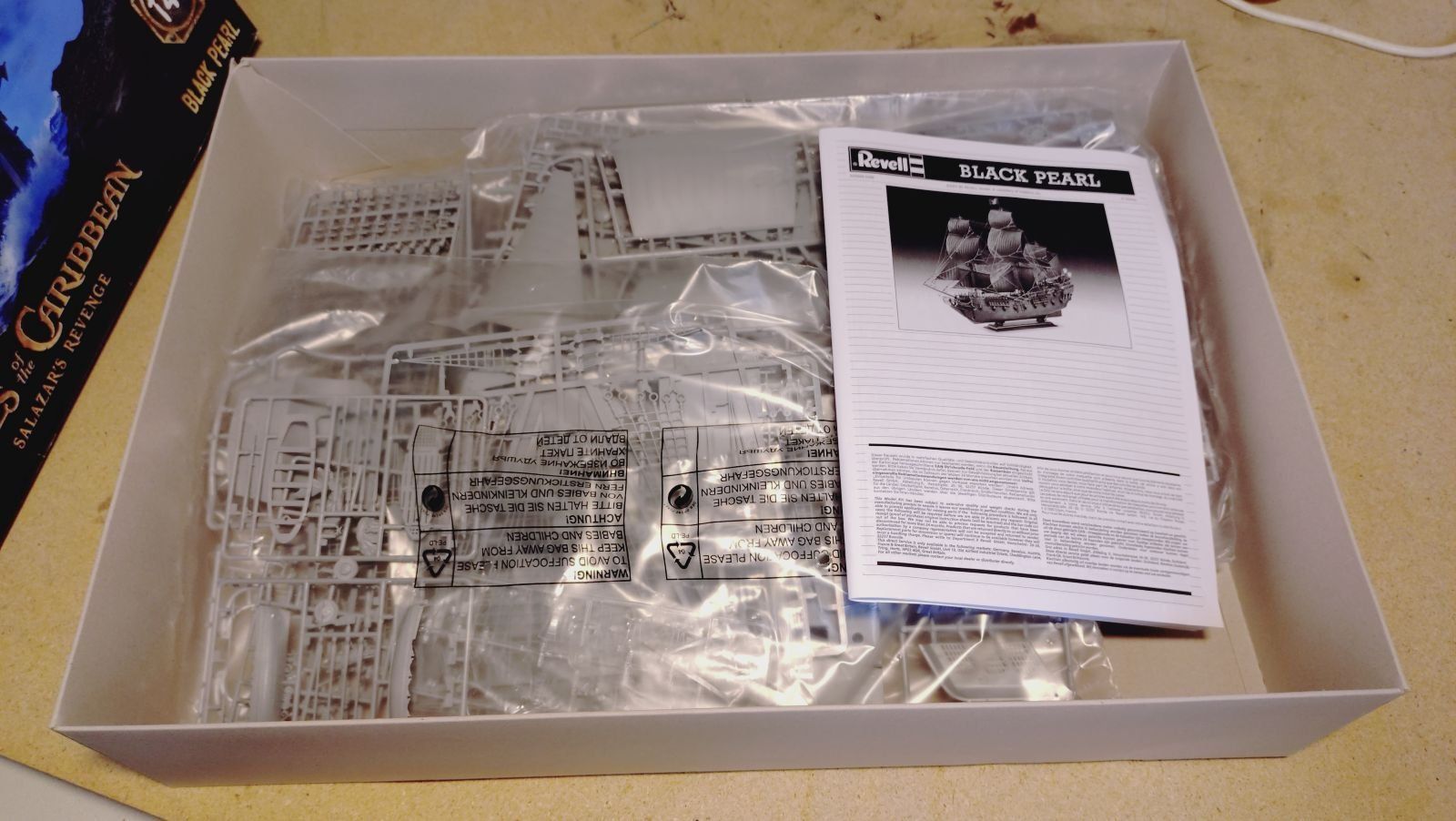 Revell Kit di modellismo & Modellini statici: Revell Black Pearl 1:72 Limited Edition – Nuovo e nell'imballaggio originale da Grüningen venduto da Stargazer 2