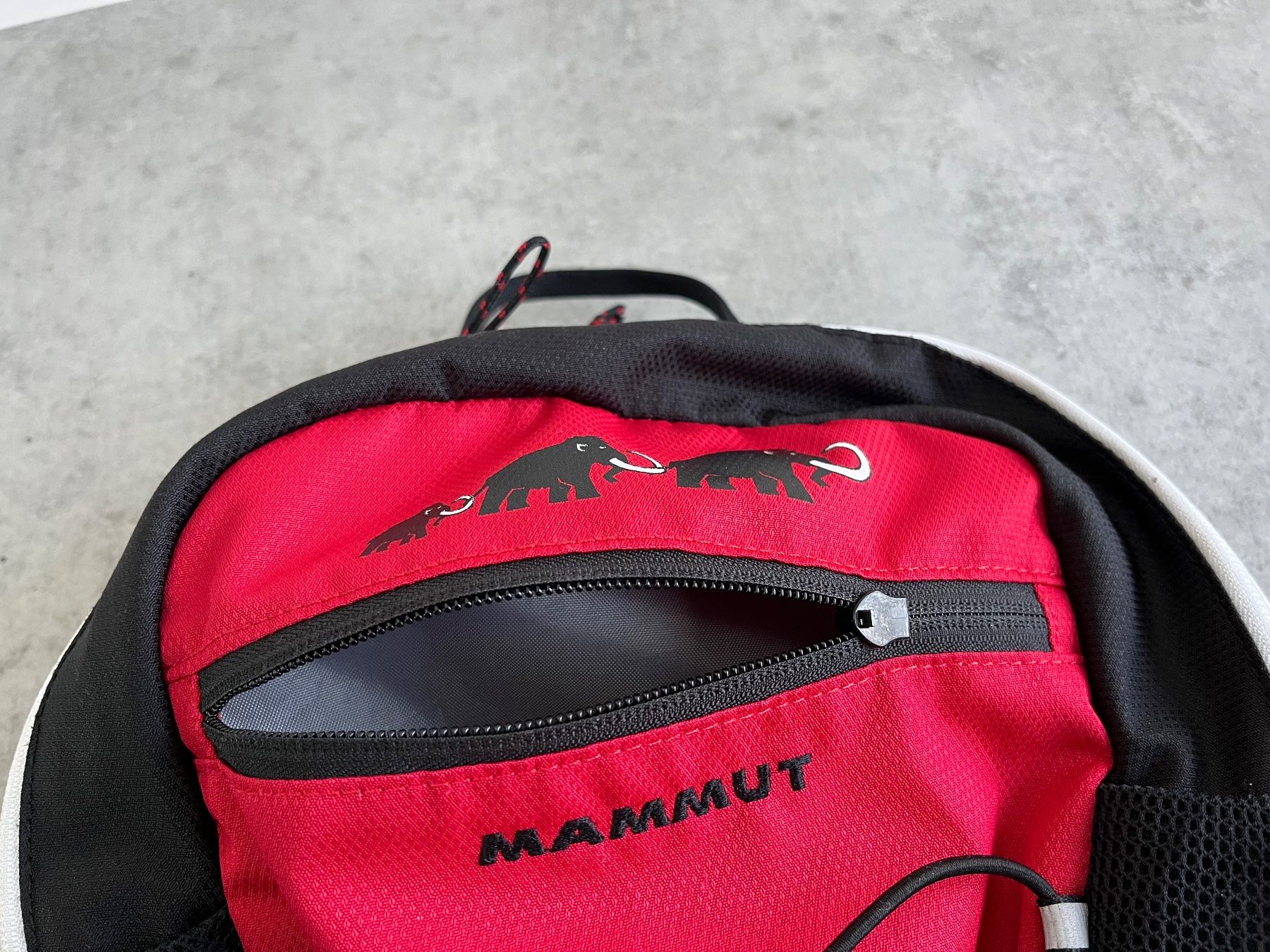 Mammut Borse & Zaini: MAMMUT First Zip 8 Kinderrucksack Tagesrucksack – Usato da Zollikofen venduto da spunk65 6