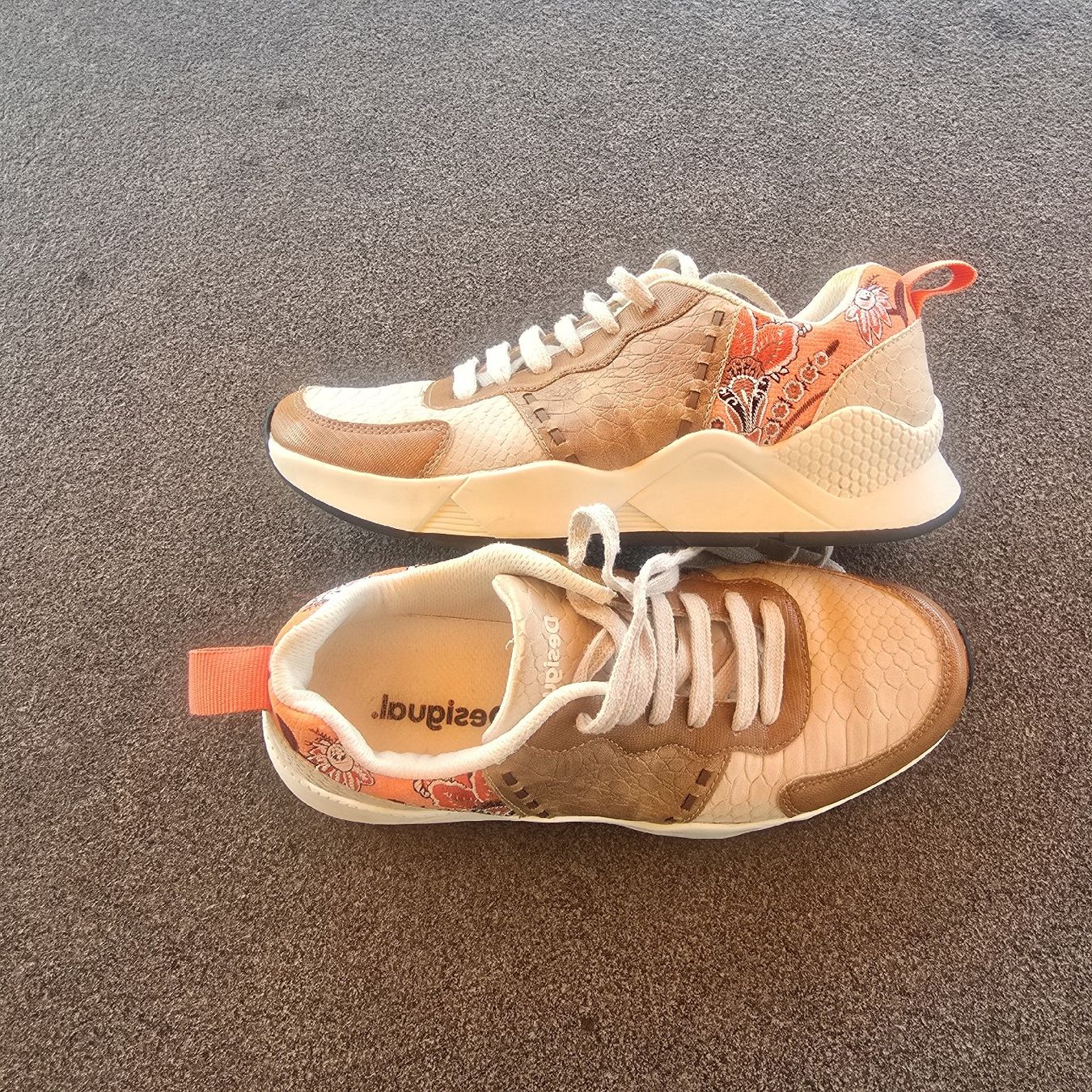 Desigual Scarpe da donna: Desigual Sneaker,  Gr.38 – Usato da Rorschacherberg venduto da Olgamedved