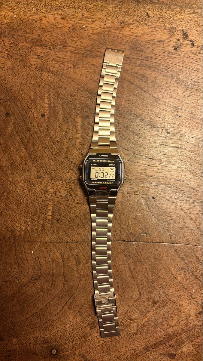 Casio Orologi: Klassische Casio Digital Uhr – Usato da Bern venduto da thi_9gyw