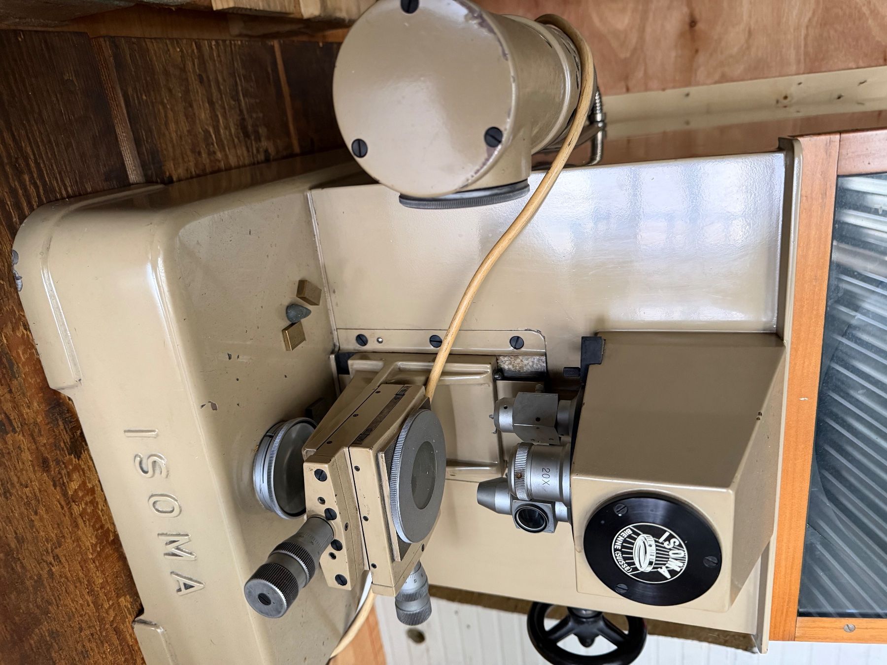 Misurare: Projecteur de profil Isoma pour pièces de précision – Usato da Bouveret venduto da saki03 2