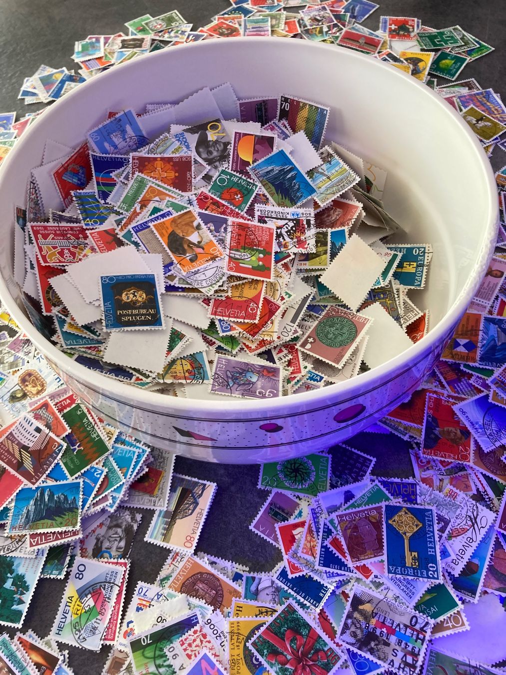 Alle Briefmarken: ca. 450 gr. abgelöste Schweizer Briefmarken – Gebraucht aus Reinach BL von RetroGamesSportsMore 2
