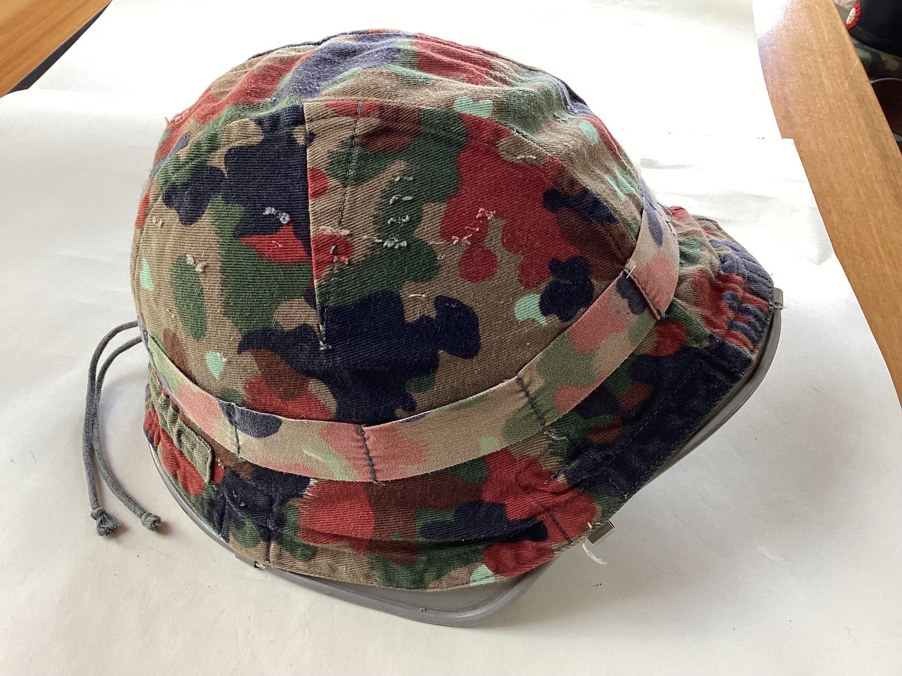 Schweizer Armee Uniformen: Helmbezug zu Helm 18 – Gebraucht aus niederurnen von Hagugelmann 4