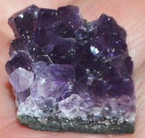 Deko Heilstein L-5119– Uruguay Amethyst Cluster –11.06 Gramm