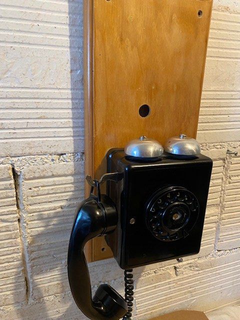 Telefone: ALTES WANDTELEFON – Gebraucht aus Chur von silbermon 6