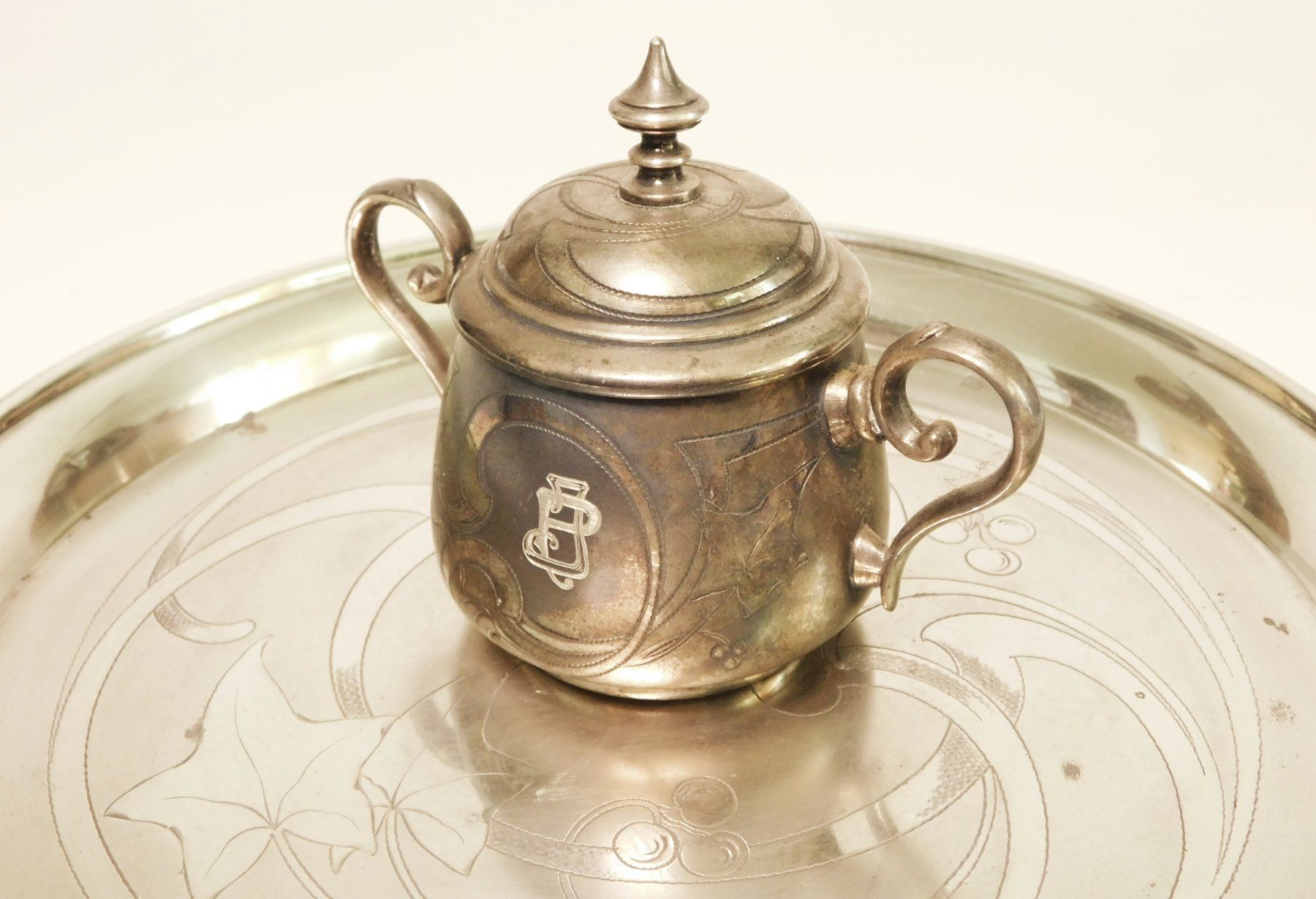 WMF Set di piatti: Original WMF Antikes Kaffee- & Teeservice 5tlg mit Tablett – Usato da Emmenbrücke venduto da Ulisse-22 7