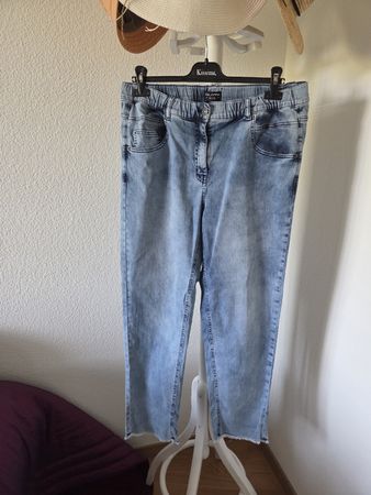 Super bequeme italienische Jeans von Via Appia Gr.40/42 neu