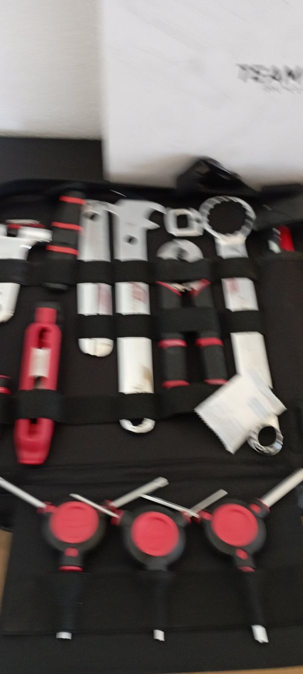 Tutti gli attrezzi: Team Edition Bicycle Tool Kit – Usato da Allschwil venduto da pri_9lsr 1