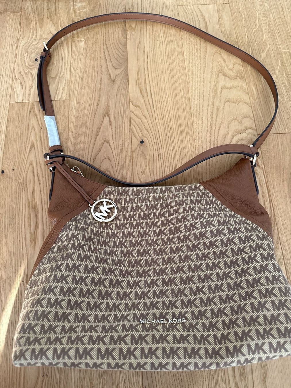 Michael Kors Borse da donna: NEU! Michael Kors Tasche mit Staubbeutel – Nuovo e nell'imballaggio originale da Schönenwerd venduto da d.chiara 1
