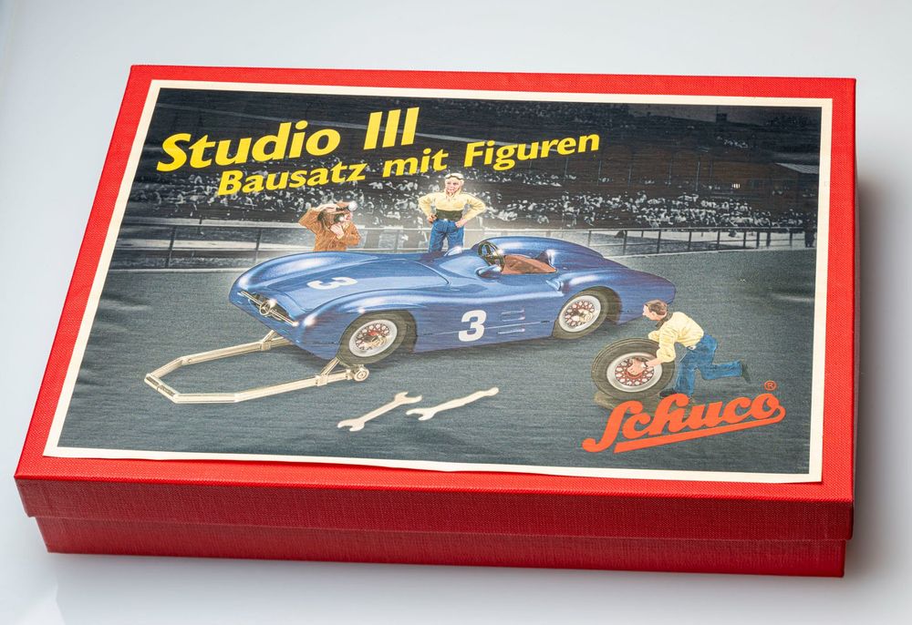 Schuco - Studio V Bausatz. Leyenda de las Carreras. - 06004