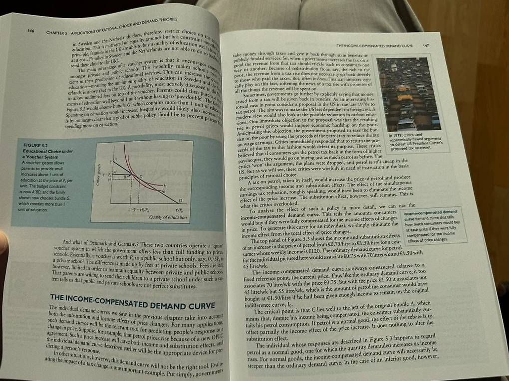 Libri: Microeconomics and Behaviour - Frank Cartwright Englisch – Usato da Zug venduto da jonasg 2