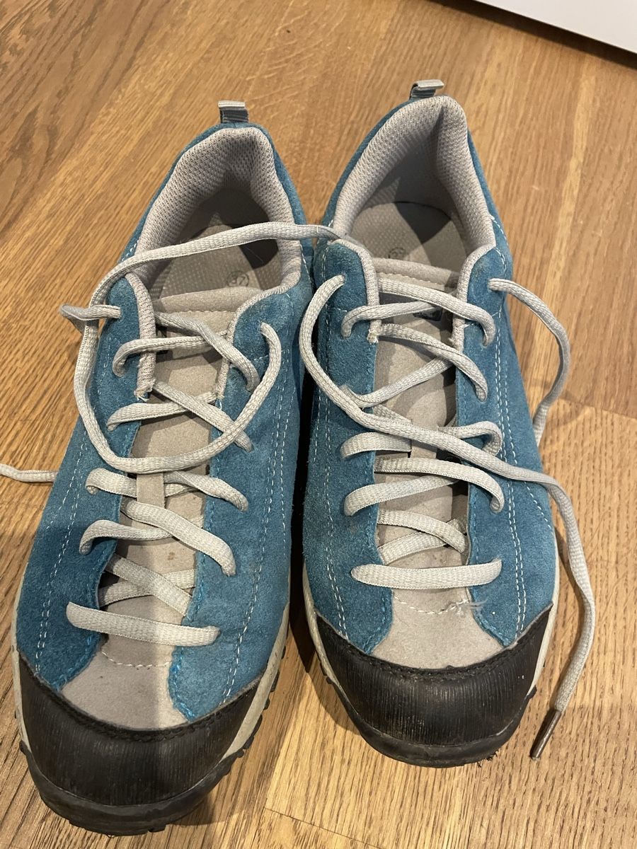 Trevolution Scarpe da uomo: Trevolution Wanderschuhe Gr. 37 – Usato da Küssnacht am Rigi venduto da clearancesale
