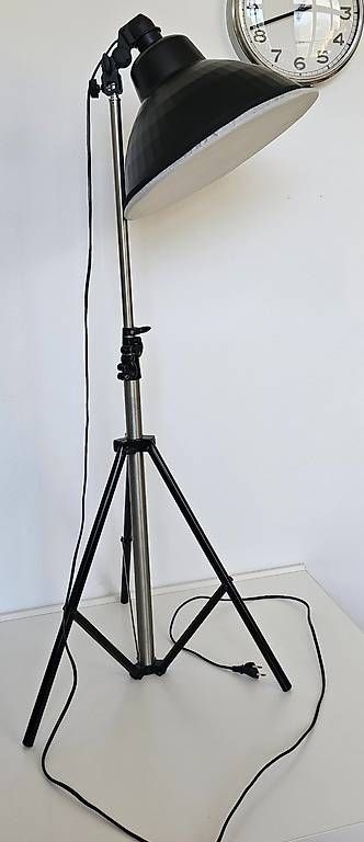 Lampade: Lampadaire tripode studio – Usato da Orges venduto da val_5556 1