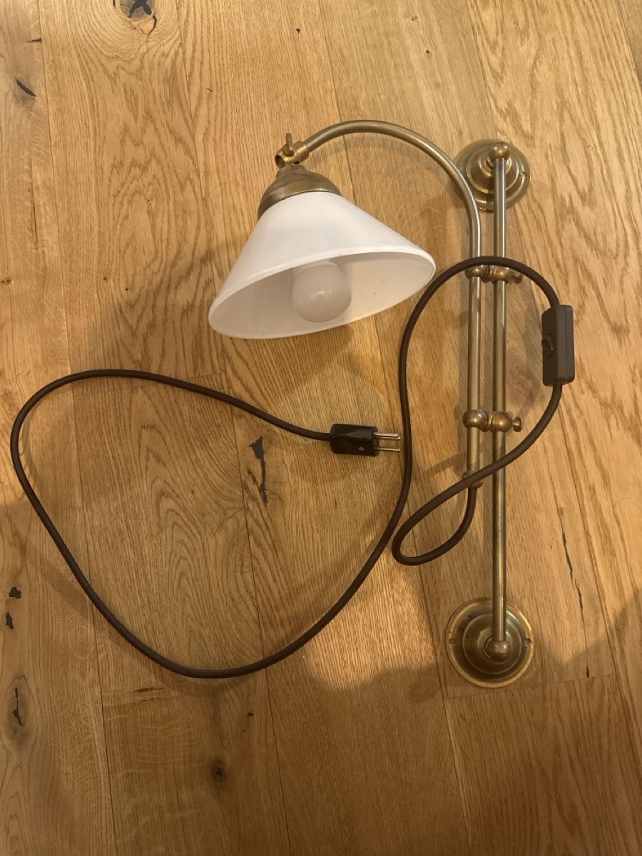 Lampen: Wandlampe mit Schirm, Vintage Stil – Gebraucht aus Bern von fab_tx65