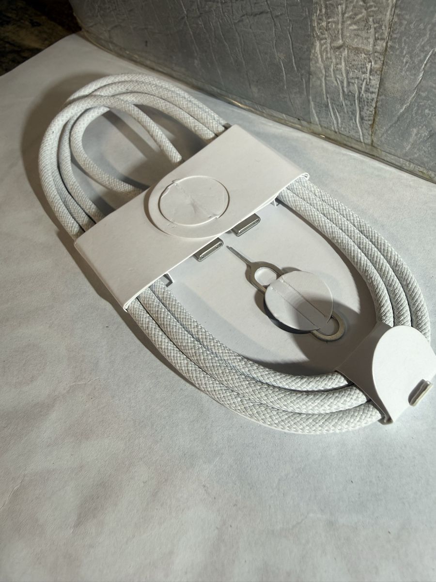 Cavi: Câble USB-C vers USB-C blanc  neuf  – Nuovo e nell'imballaggio originale da Lausanne venduto da Licio7 1
