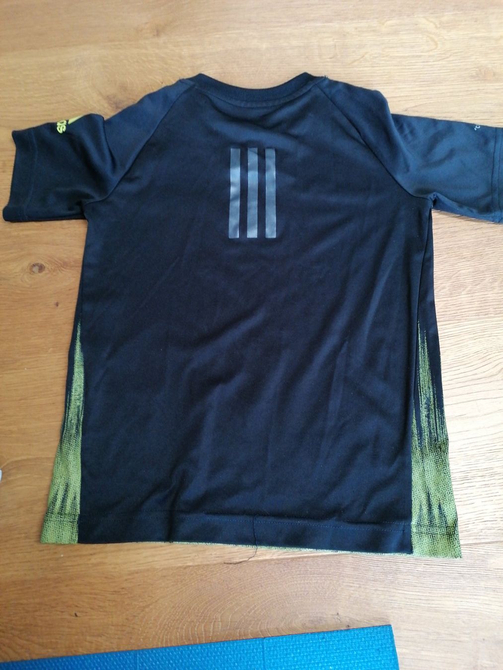 Adidas T-shirts: Sport tshirt Adidas 116 – D'occasion à thalwil par Ray7211 1