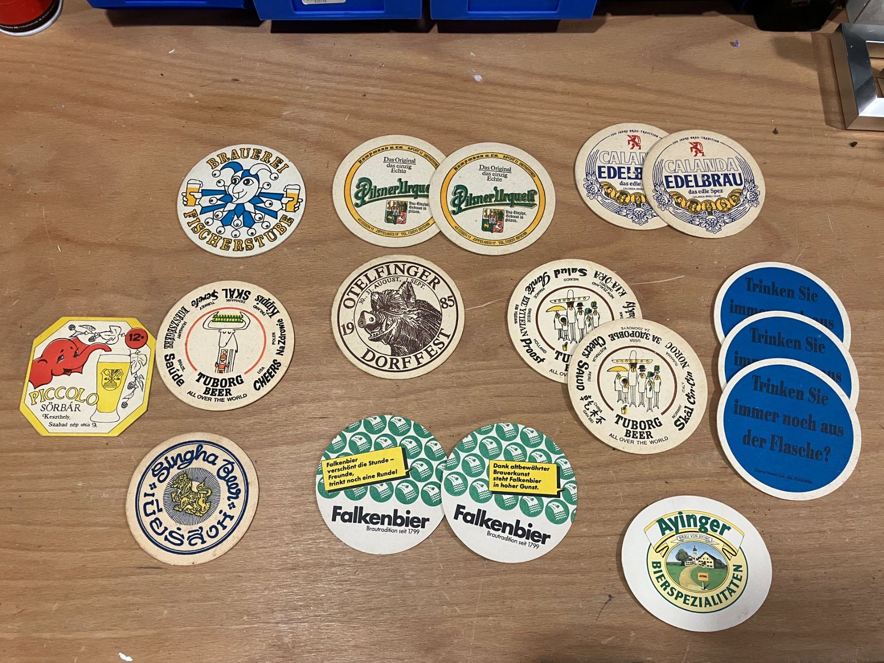 Untersetzer: Bierdeckel antik – Gebraucht aus Lindau von Caterpiller 1