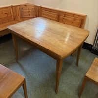Holztisch